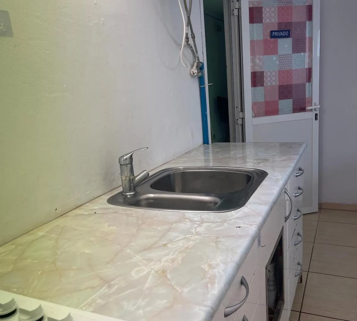 Room With Bathroom And Kitchen San José